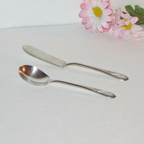 1940's Silverplate Butter Knife & Sugar Spoon WM ROGERS Meadow Flower - Picture 2 of 7